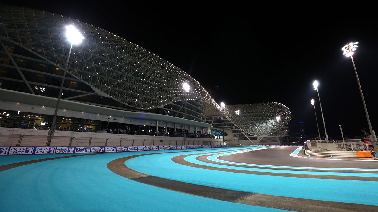 In Spanish-Formula 1 Etihad Airways Abu Dhabi Grand Prix