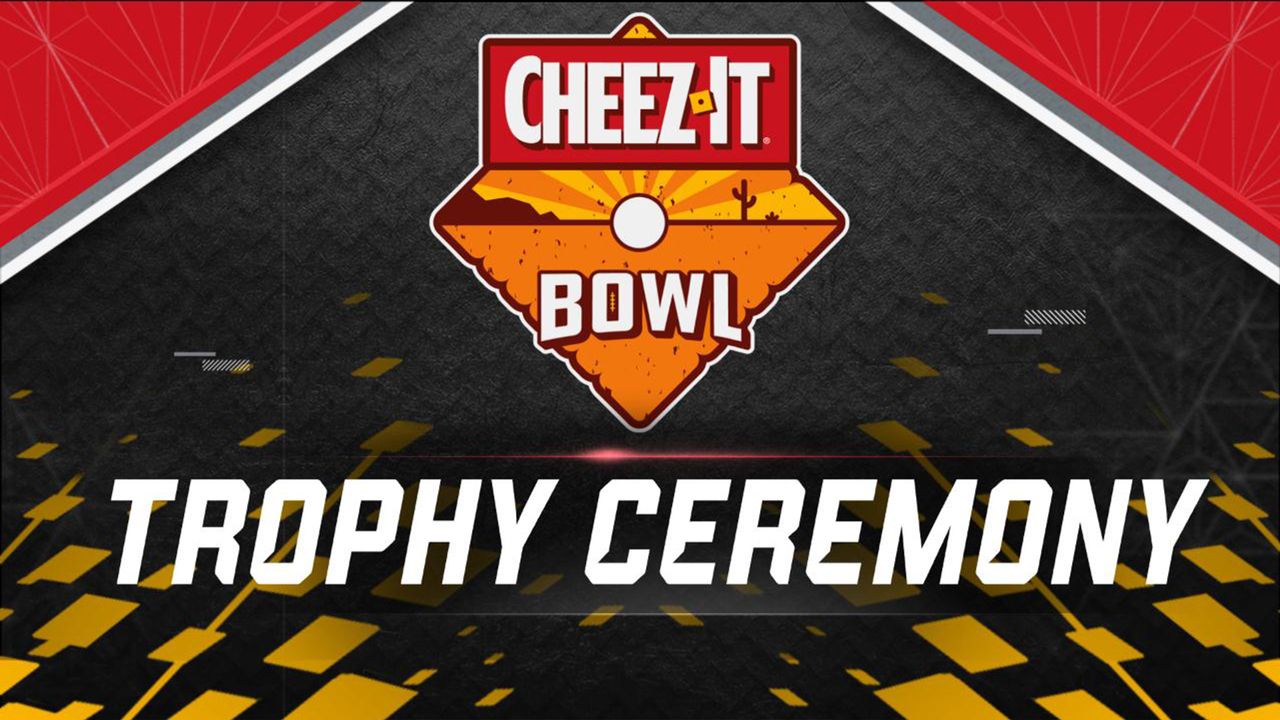 CheezIt Bowl Trophy Ceremony Presented by Capital One (Football) (12